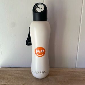 BOBBLEHAUS White and Black Water Bottle